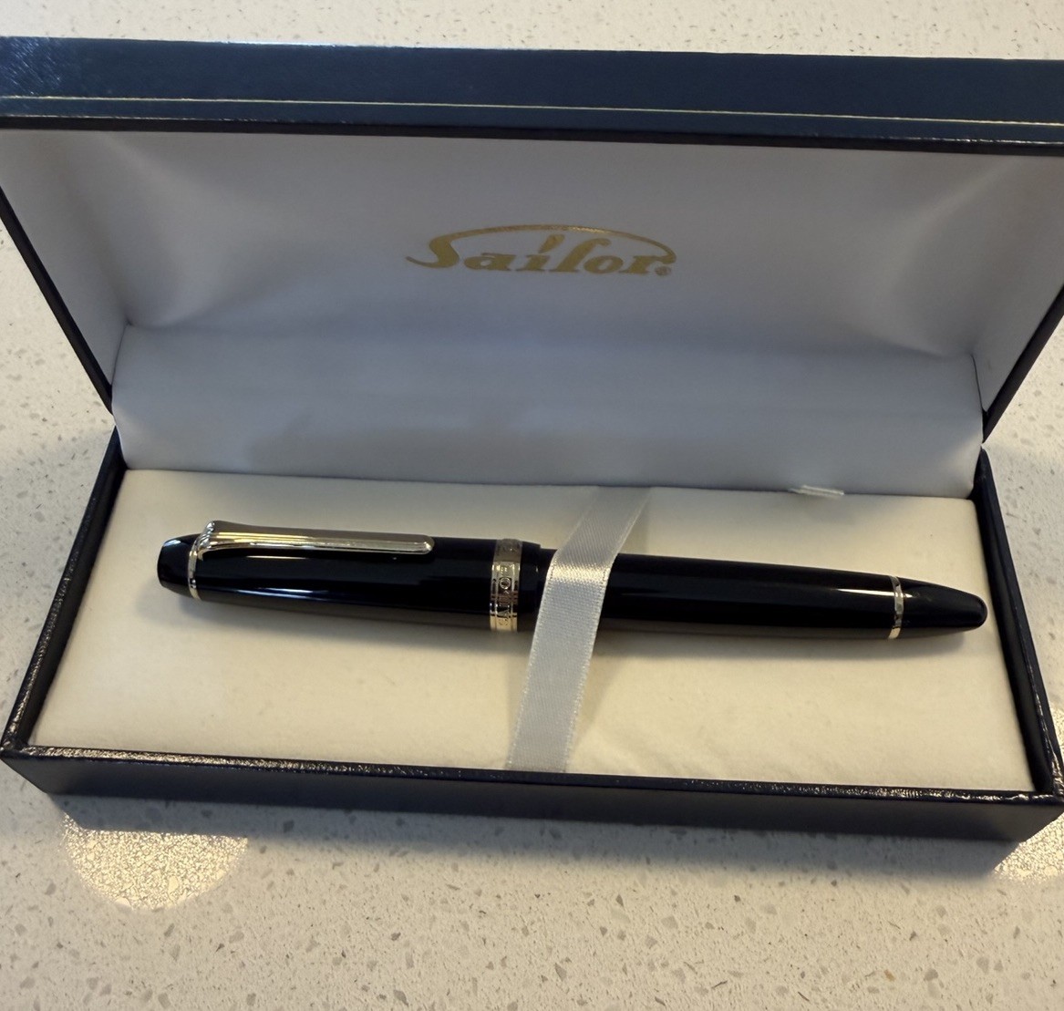 Sailor Profit 21 Founded 1911 Fountain Pen 21K Gold Black Resin Sailor Profit 21 Founded 1911 Fountain Pen 21K Gold Black Resin