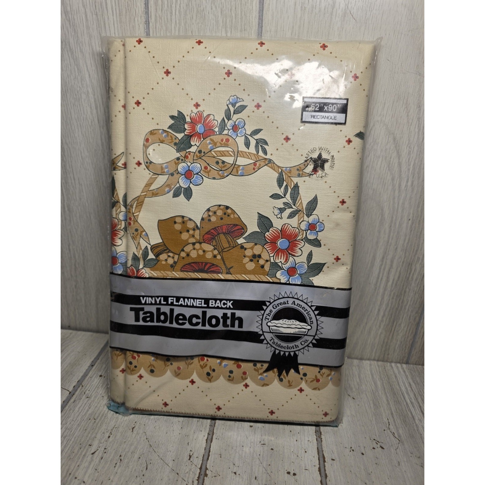 Vtg Great American Tablecloth Mushroom Toadstool Vinyl Flannel 62x90 Rectangle