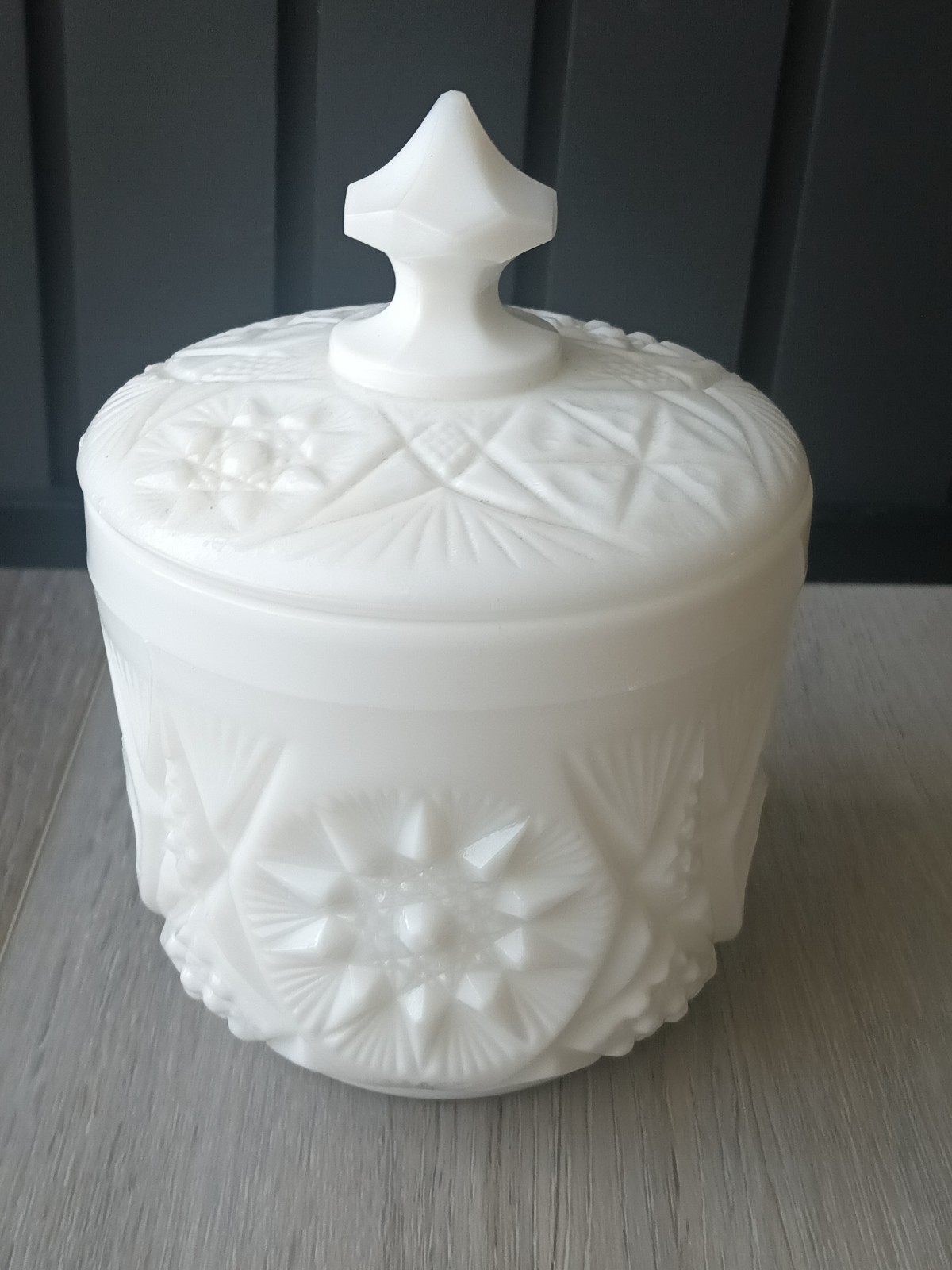 RARE Fostoria Winburn Pattern Handmade Milk Glass Canister Jar & Lid  7