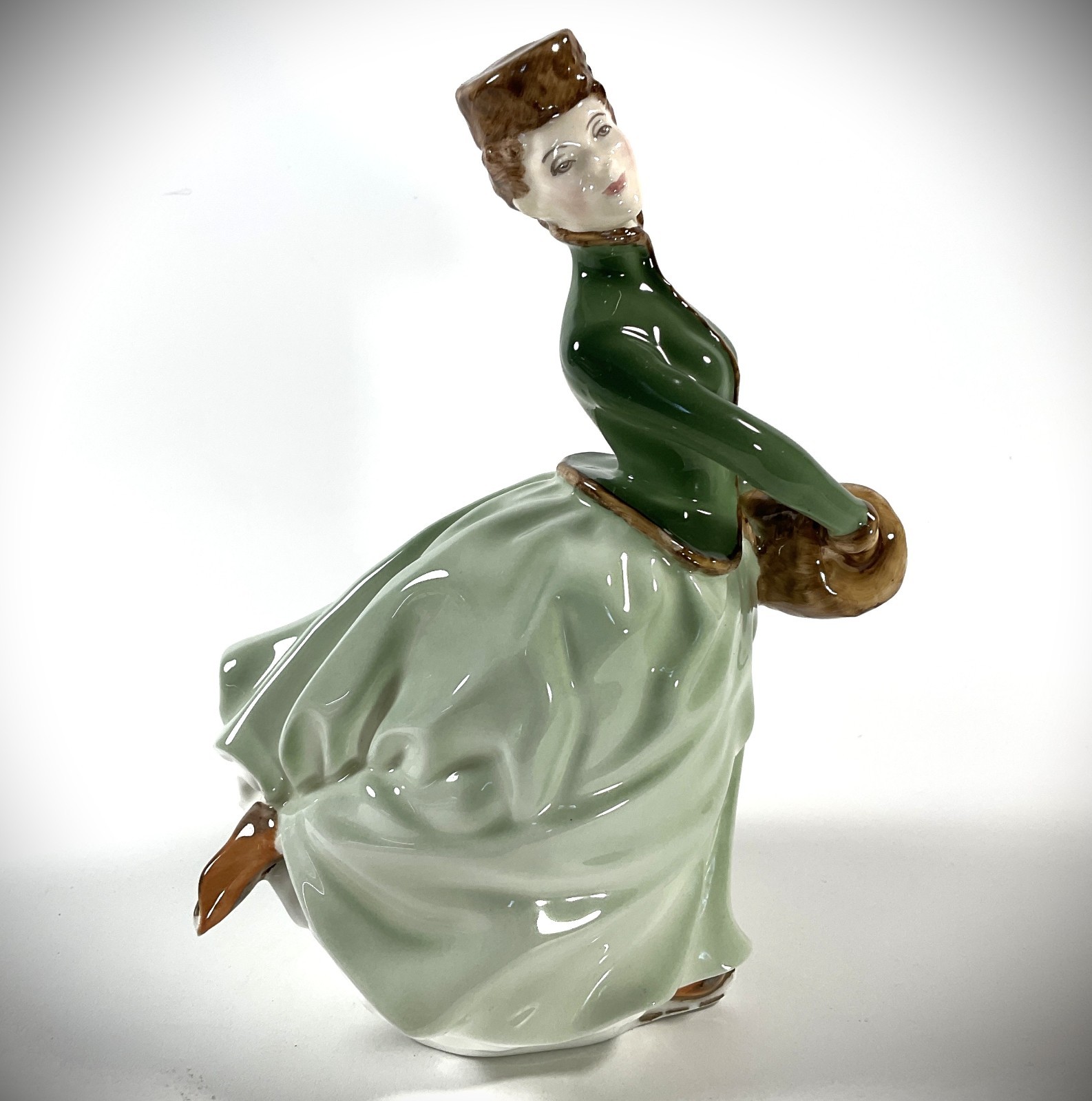 Royal Doulton Figurine “Grace” HN2318 Skating Mary Nicoll 1966-1981 7.9\