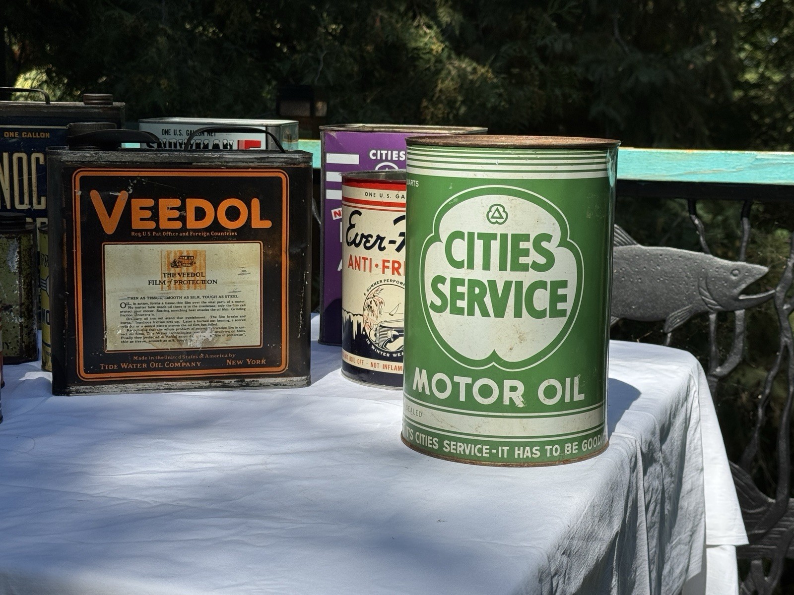 Vintage Cities Service 5 quart motor Oil Can with clover leaf sign design gas Vintage Cities Service 5 quart motor Oil Can with clover leaf sign design gas
