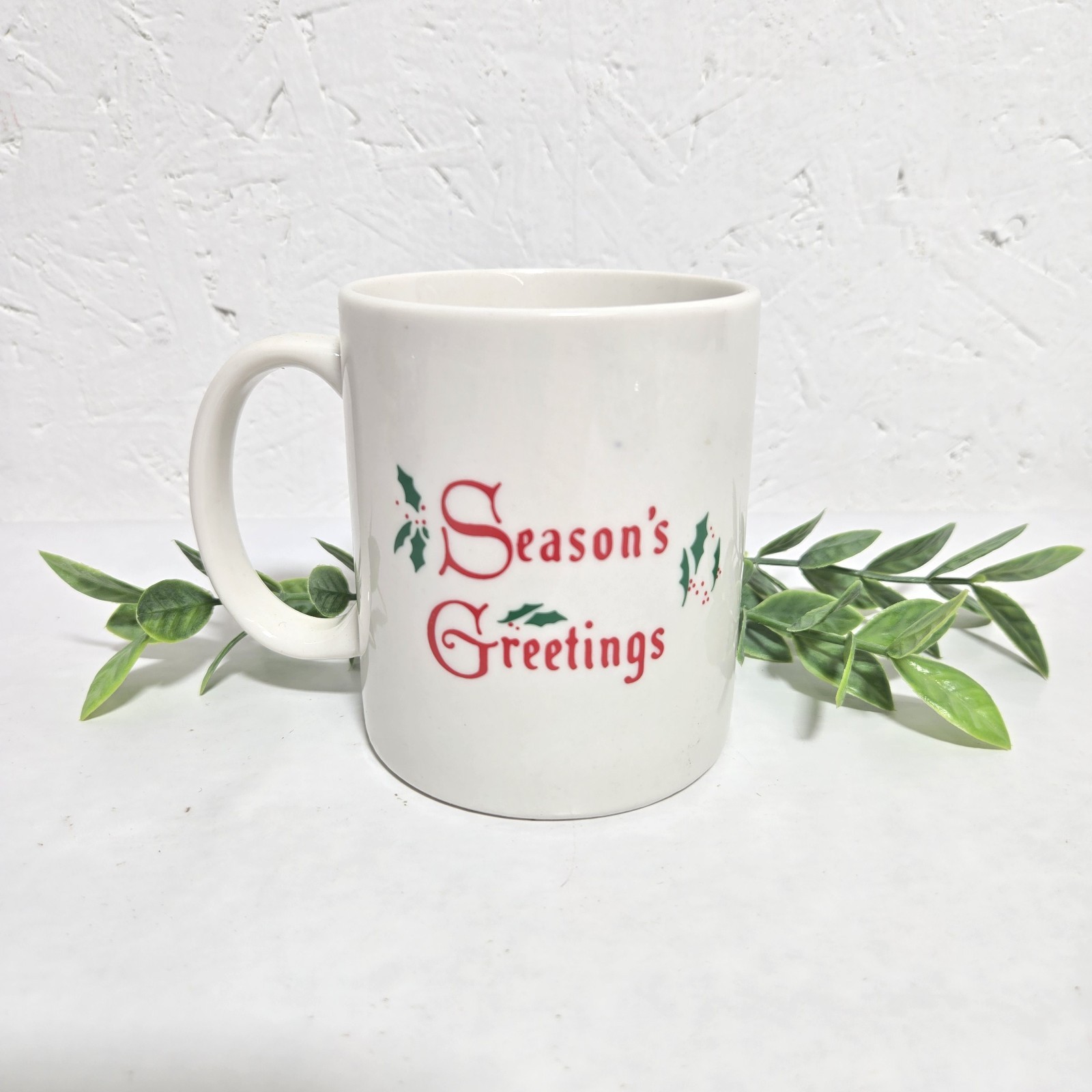VTG La Quinta Inn Hotel Mug Season\'s Greetings RARE Christmas White Advertising