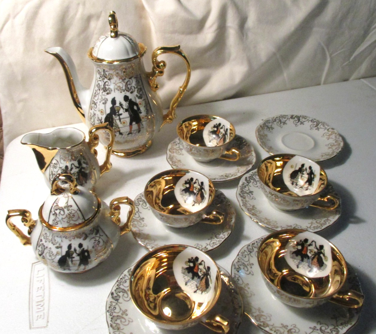 VTG HNR Arzberg Bavaria Germany Porcelain Gold Gilded Tea Set 16 pc. VTG HNR Arzberg Bavaria Germany Porcelain Gold Gilded Tea Set 16 pc.