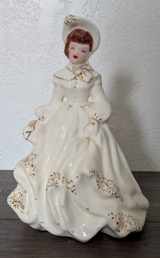 Vintage Florence Ceramics Figurine Pasadena CA Lady White Gold 8 Vintage Florence Ceramics Figurine Pasadena CA Lady White Gold 8
