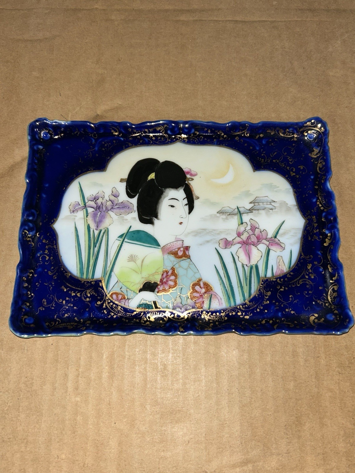 Vintage Hand Painted Rectangular Scalloped Edge Decorative Porcelain Tray Vintage Hand Painted Rectangular Scalloped Edge Decorative Porcelain Tray