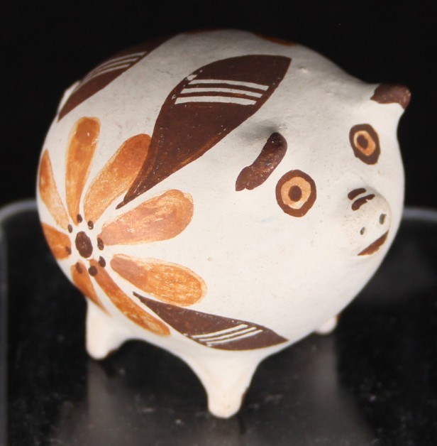 INCREDIBLY CUTE Acoma Pottery Pig signed \