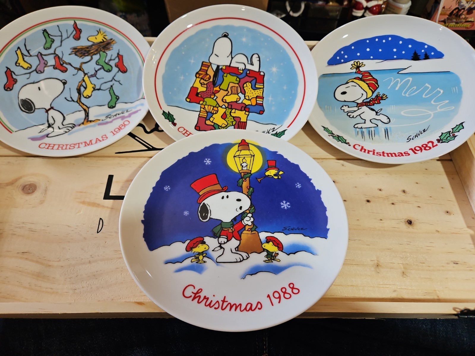 Lot Of 4 Charles Schultz Peanuts Snoopy Annual Christmas Plates 1980\'s L3