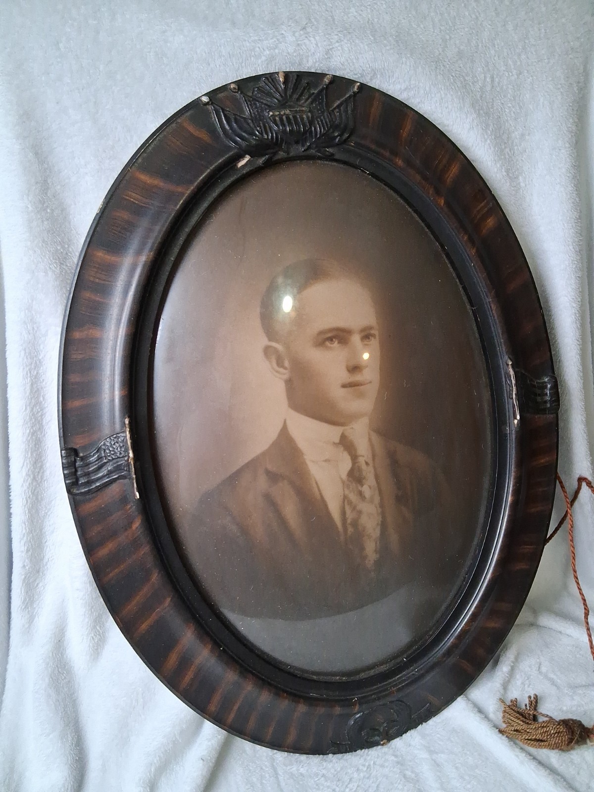 Vintage Photograph Man In Bubble Glass Tiger Wood Oval Frame 24 X 18 Vintage Photograph Man In Bubble Glass Tiger Wood Oval Frame 24 X 18