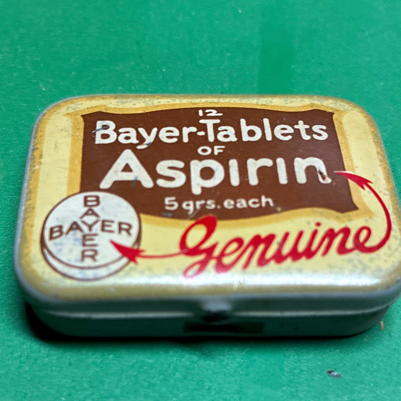 Bayer Vintage Genuine Tablets of Aspirin 5 grs. Each Small Metal Tin Case