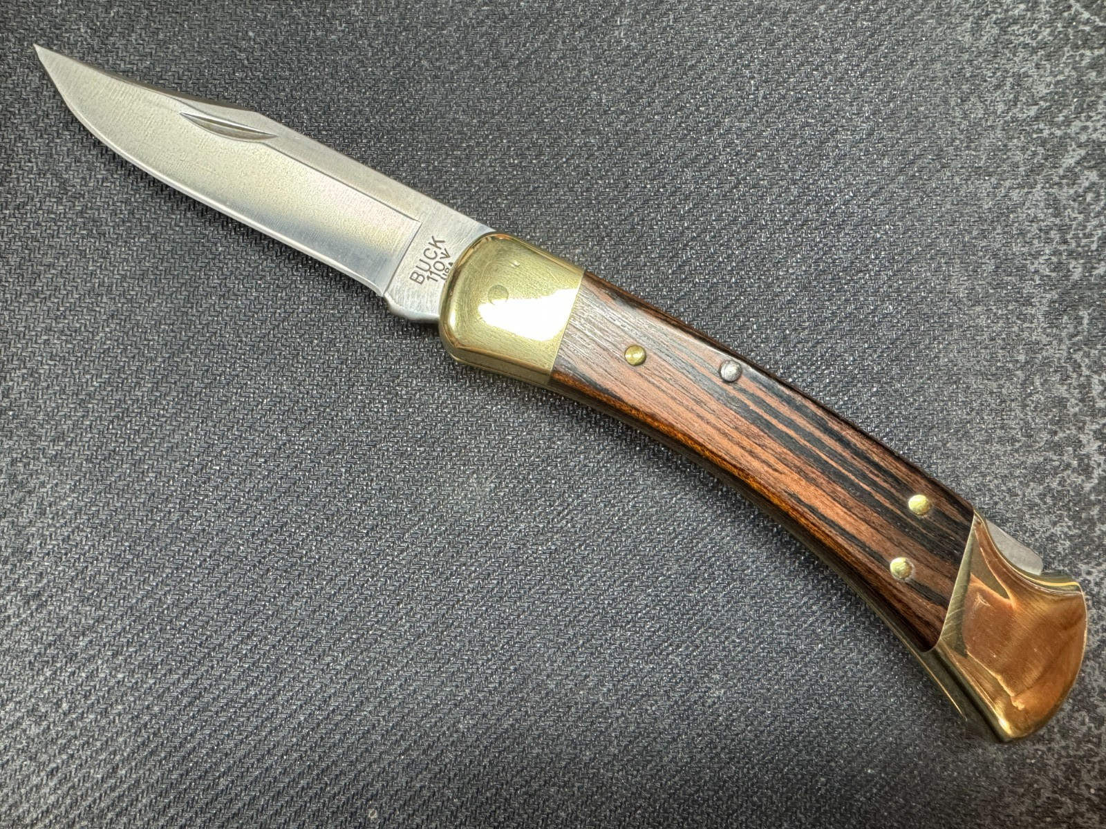 BUCK USA 110 LOCK BACK FOLDING HUNTER BOWIE KNIFE VINTAGE SURVIVAL POCKET KNIFE