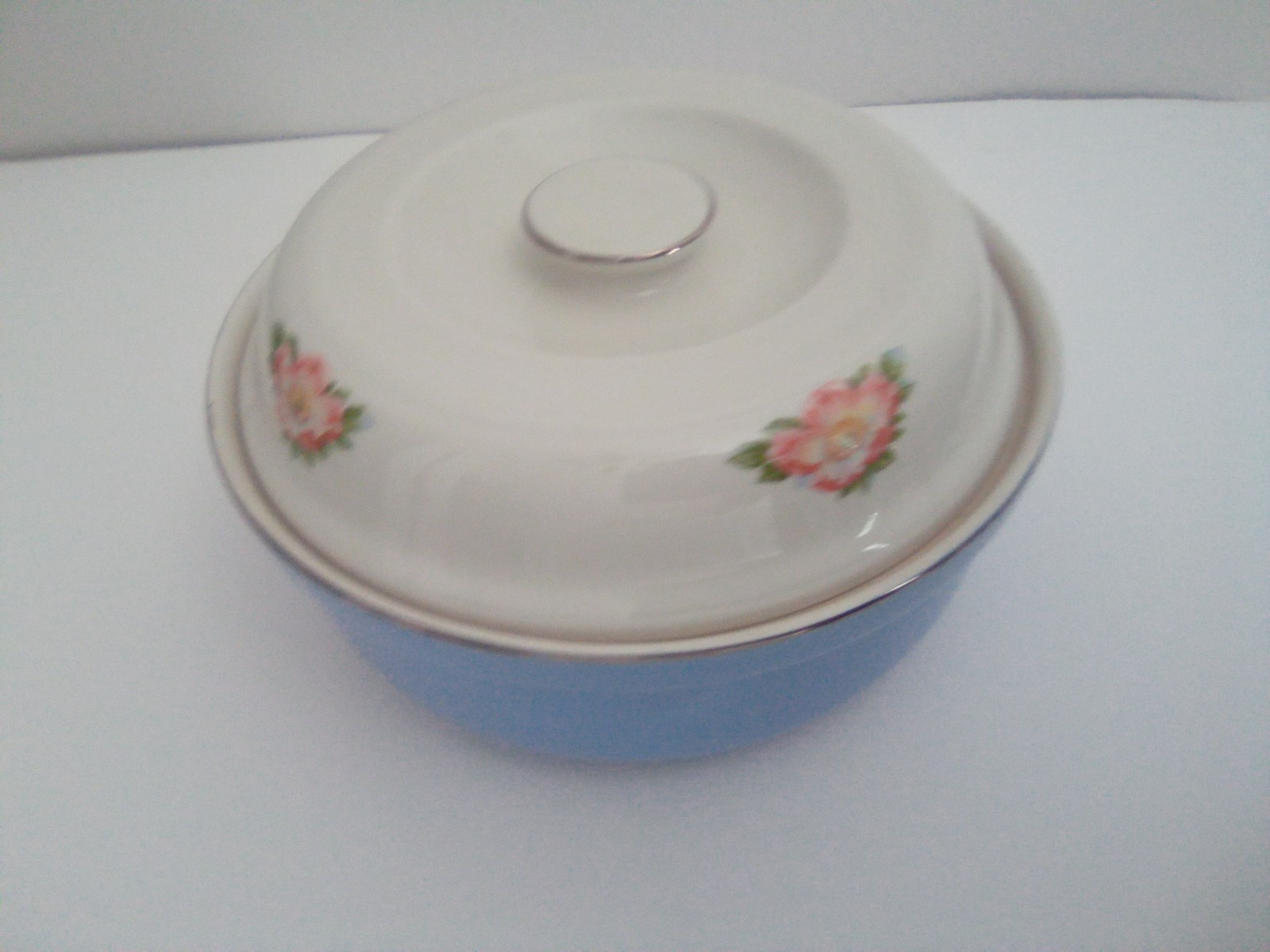 Hall Vintage Cottage Blue Pink Floral Casserole Dish and Lid Silver Trim Hall Vintage Cottage Blue Pink Floral Casserole Dish and Lid Silver Trim