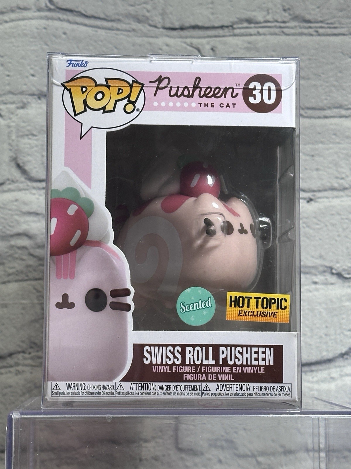 Funko Pop Pusheen The Cat Swiss Roll #30 Scented Hot Topic Exclusive DAMAGEDBOX Funko Pop Pusheen The Cat Swiss Roll #30 Scented Hot Topic Exclusive DAMAGEDBOX