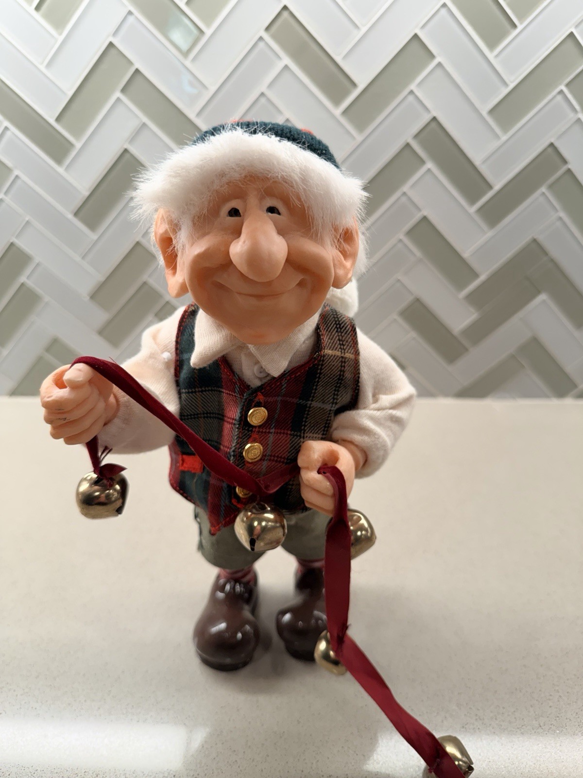 Zim’s The Elves Themselves Clifford E99-0003 10.5” Christmas Elf 2002 Zim’s The Elves Themselves Clifford E99-0003 10.5” Christmas Elf 2002