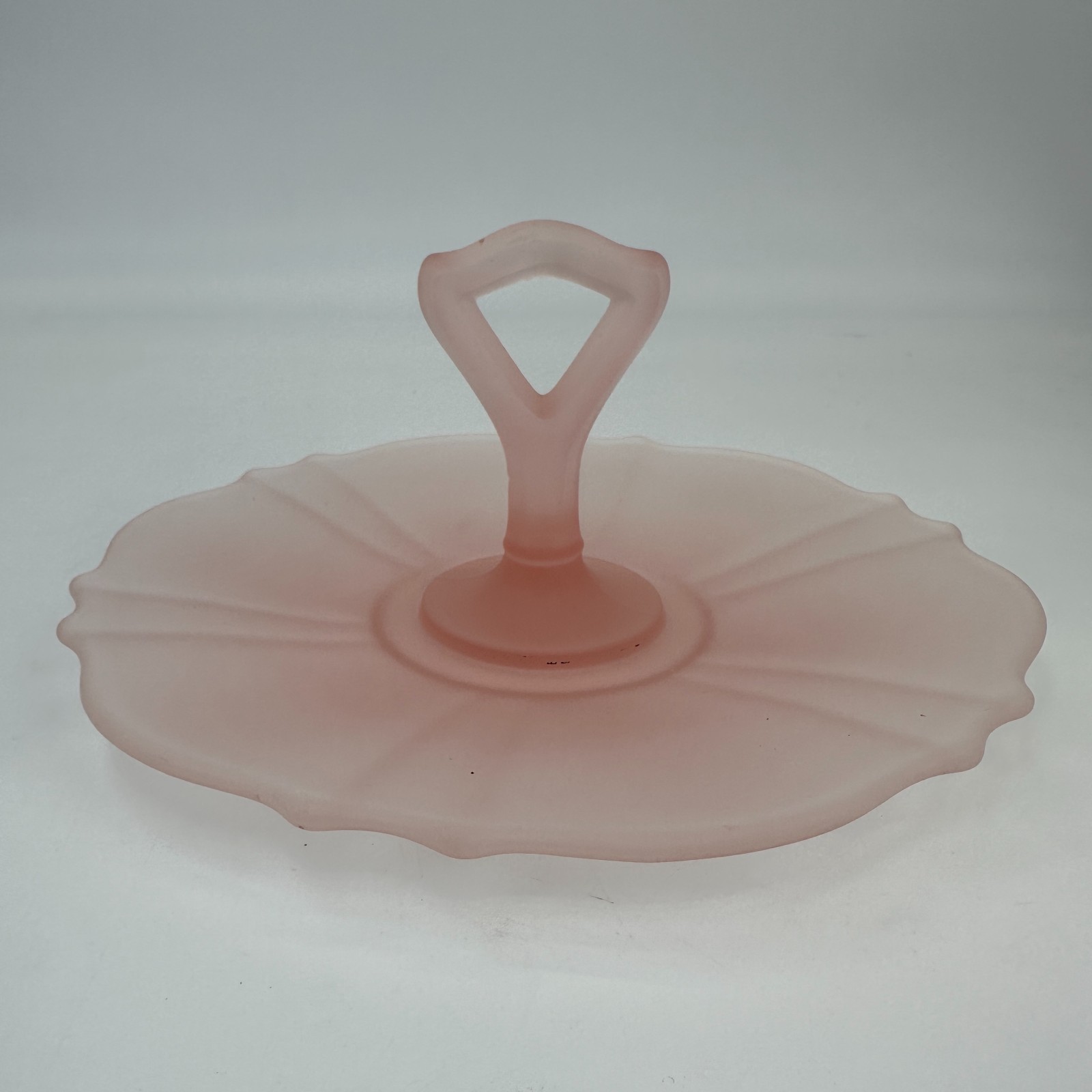 Vintage Pink Frosted Glass Handled Dish Candy Tray Art Deco Style Vintage Pink Frosted Glass Handled Dish Candy Tray Art Deco Style