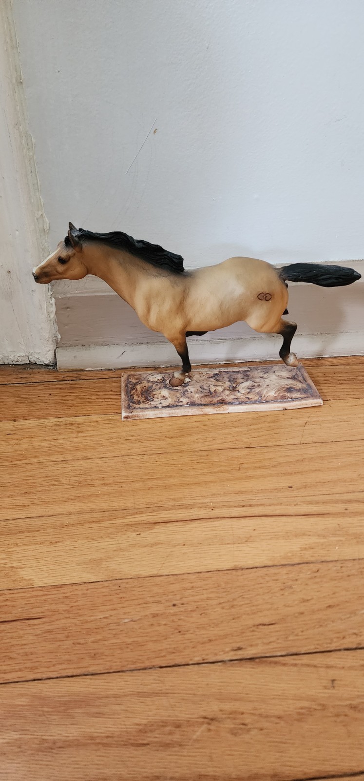 Breyer Vintage Classic HOBO Mustang of Lazy Heart Ranch #625 Light Buckskin Run