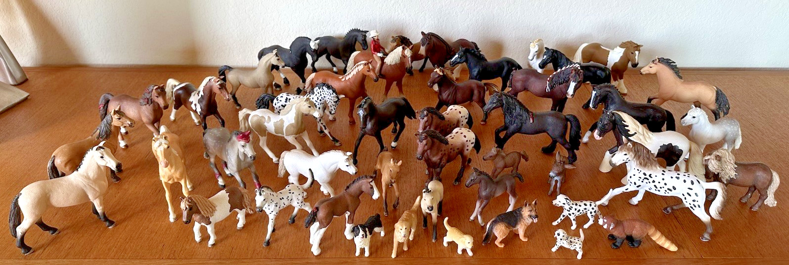 HUGE Schleich Horses Lot with Dogs and More (read description) 47 Pieces HUGE Schleich Horses Lot with Dogs and More (read description) 47 Pieces