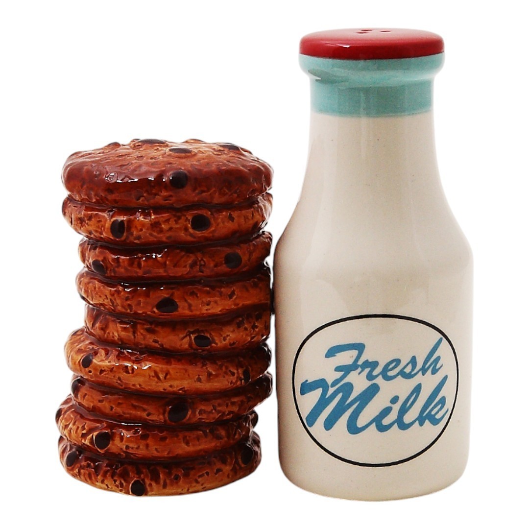 PT Milk and Cookies Salt and Pepper Shakers Set
