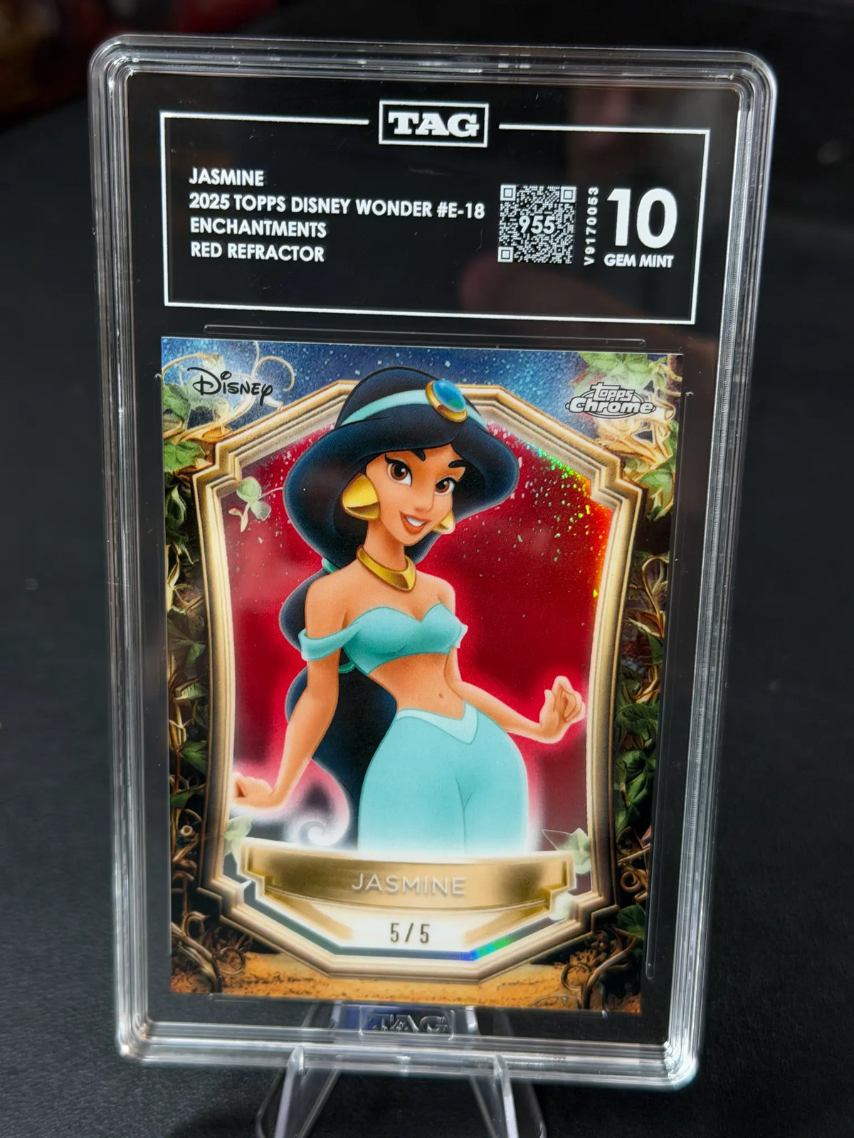 2025 Topps Wonder Jasmine E-18 Enchantments Red Refractor /5 5/5 TAG 10