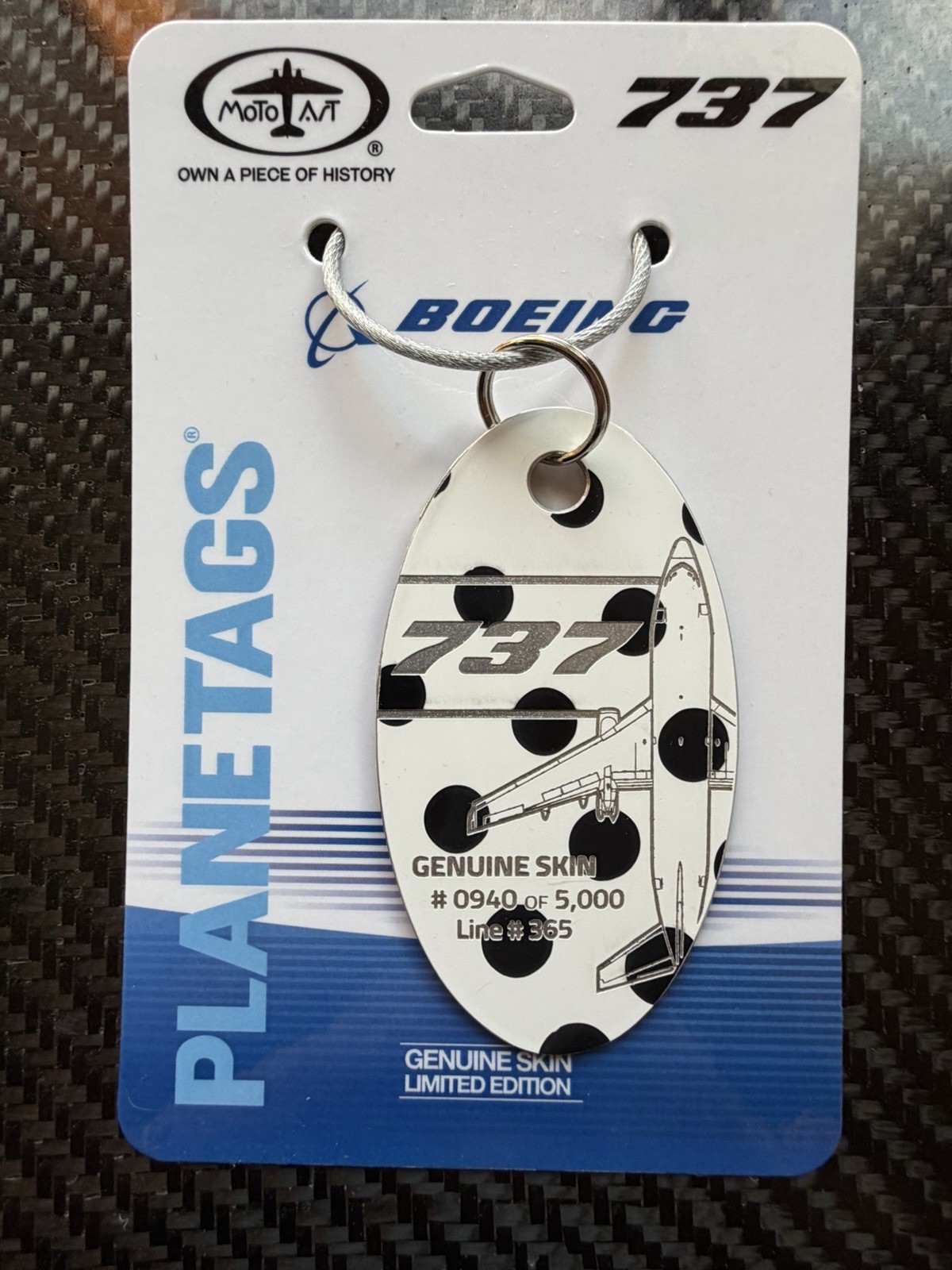 MotoArt Planetags Boeing 737-200 White/Black Gradient Dots #940 SOLD OUT MotoArt Planetags Boeing 737-200 White/Black Gradient Dots #940 SOLD OUT