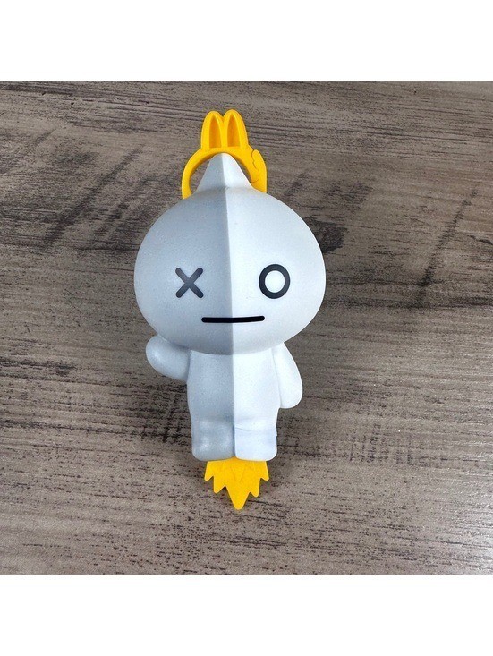 BT21 VAN Soft Rubber Keychain Figure with Yellow Clip BT21 VAN Soft Rubber Keychain Figure with Yellow Clip