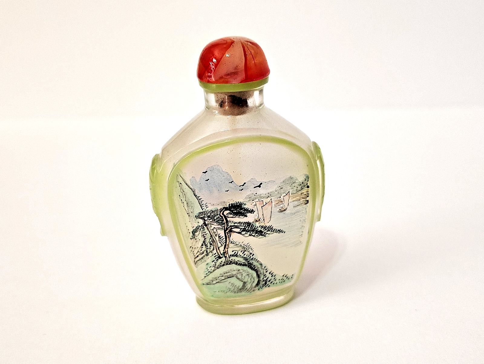 Vintage Chinese Reverse Hand Painted Glass Snuff Bottle Asian Motif Excellent Vintage Chinese Reverse Hand Painted Glass Snuff Bottle Asian Motif Excellent