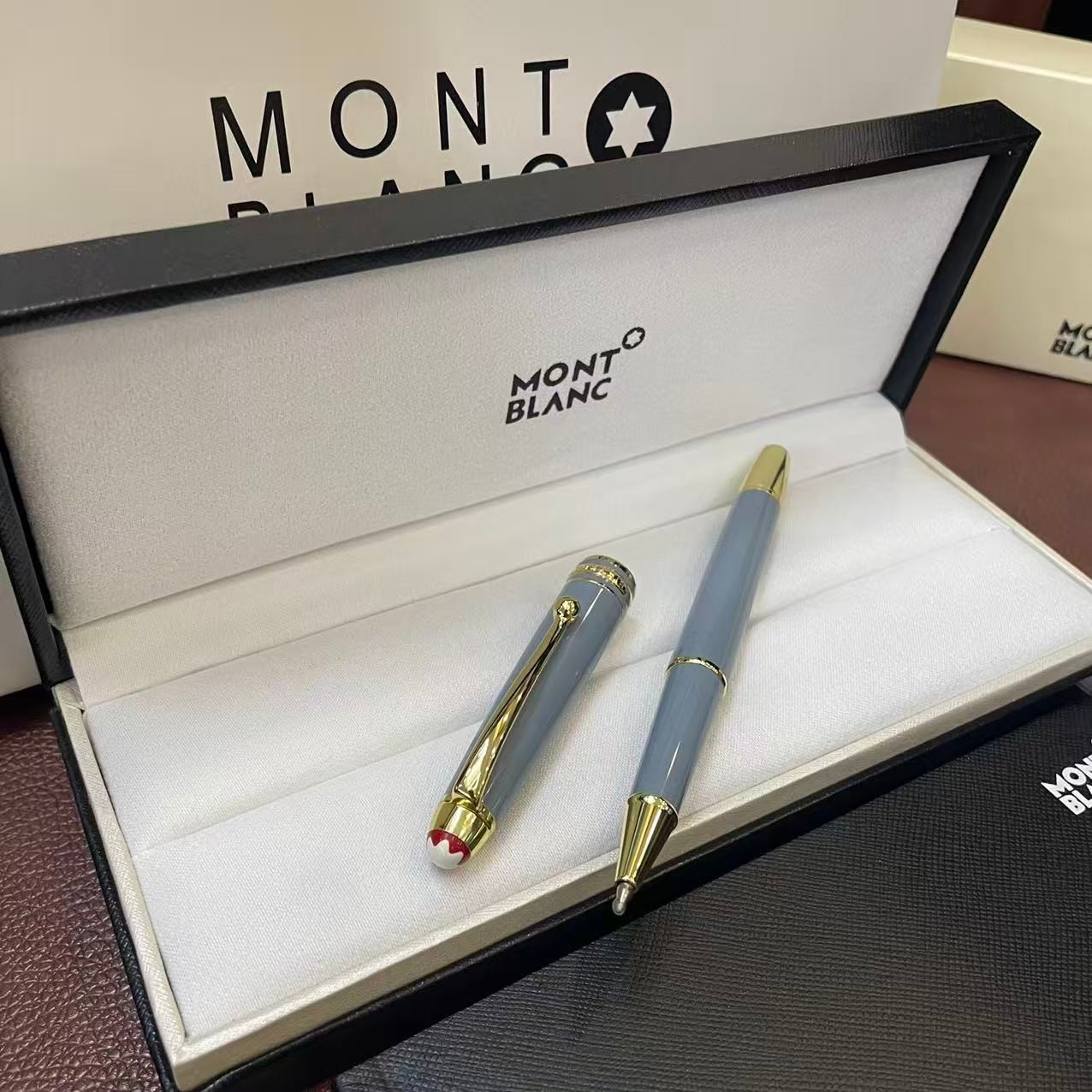 New Montblanc Meisterstuck 163 Rollerball Pen Light Blue/Gold Trim w/ Gift Box New Montblanc Meisterstuck 163 Rollerball Pen Light Blue/Gold Trim w/ Gift Box