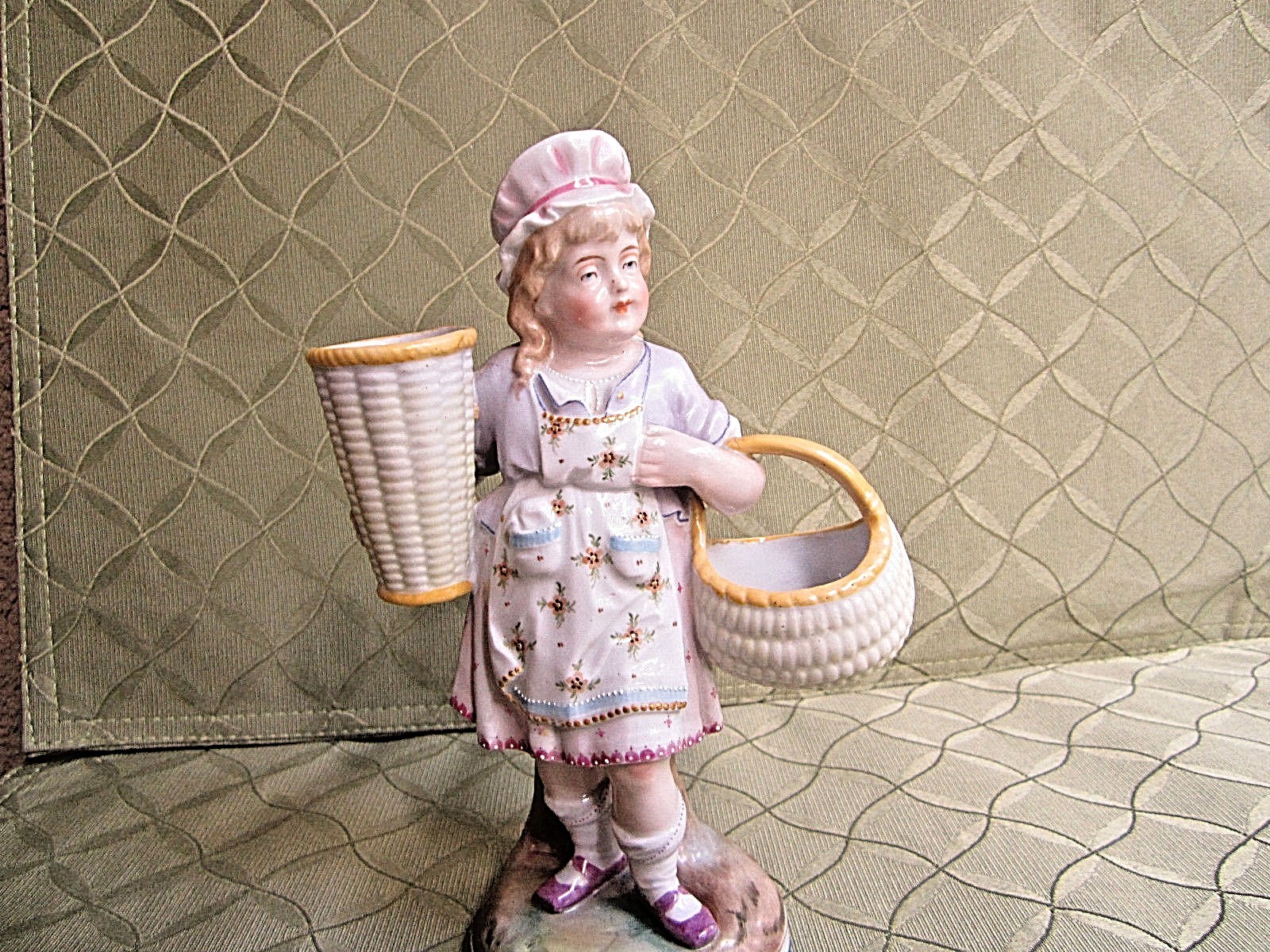 ANTIQUE        GERMANY     PORCELAIN         FIGURINE   \'