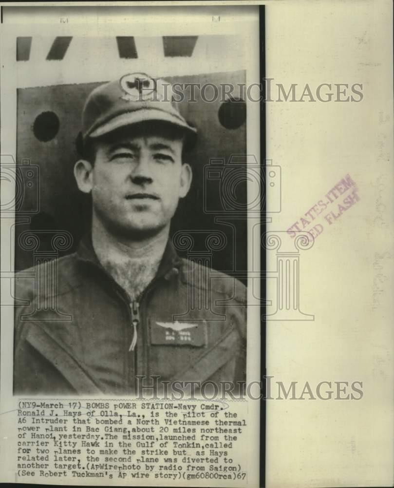 1967 Press Photo Navy Commander Ronald J. Hays of Olla, Louisiana - nom00270 1967 Press Photo Navy Commander Ronald J. Hays of Olla, Louisiana - nom00270