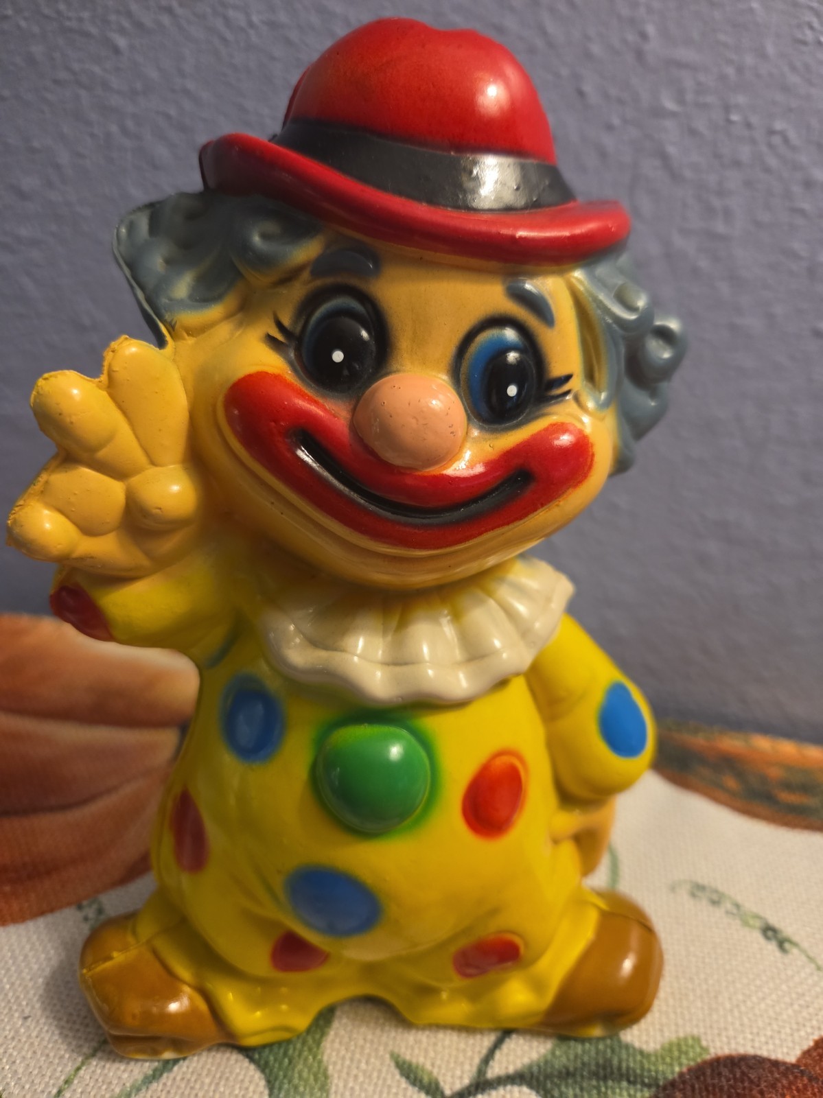 VINTAGE 1970's  CLOWN BANK POLKA DOT OUTFIT,Giving PEACE SIGN,