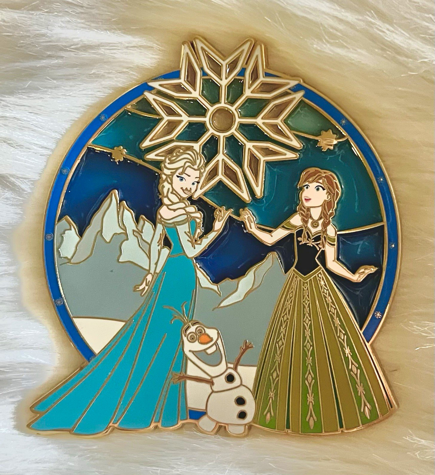 Disney Frozen Stained Glass Fantasy 4” JUMBO Pin by Stained Tales LE60 Disney Frozen Stained Glass Fantasy 4” JUMBO Pin by Stained Tales LE60