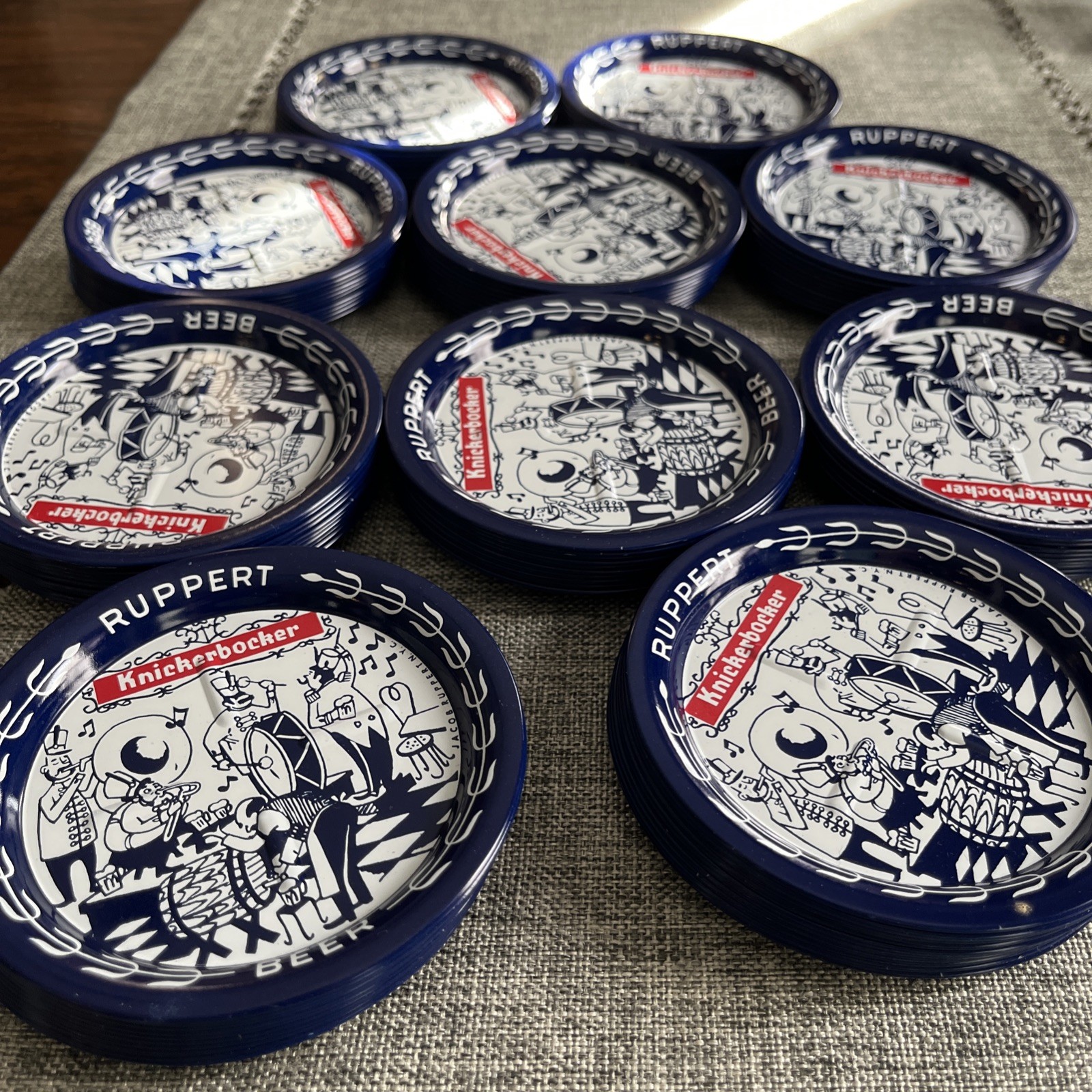 100 Lot VINTAGE Ruppert Knickerbocker Metal Coasters Beer/drink Coaster Band