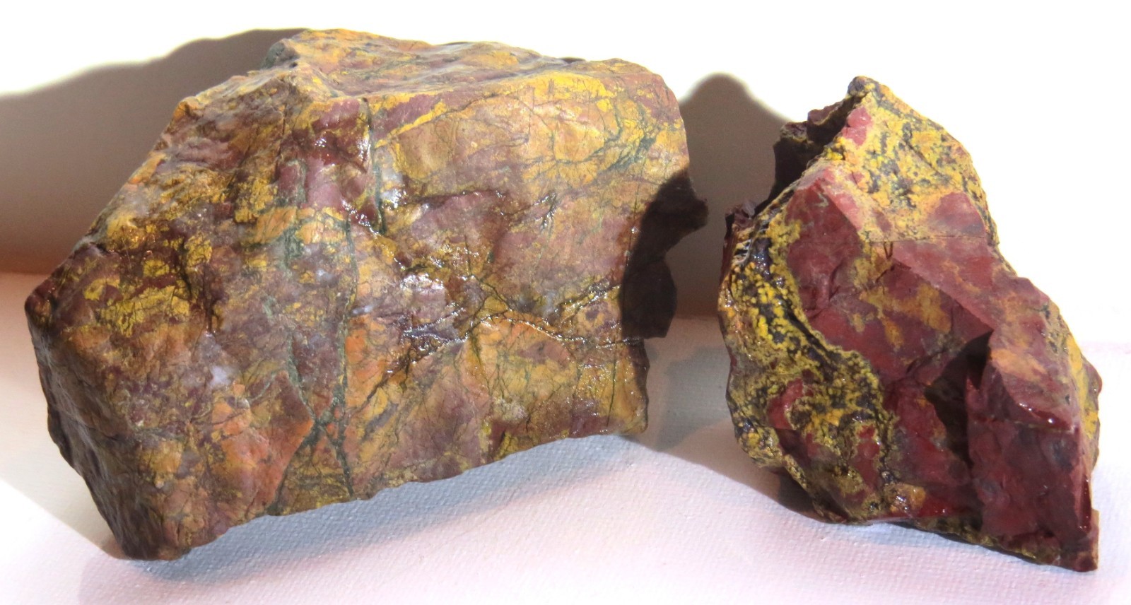 MORGAN HILL POPPY JASPER STONES-ROUGH-10 OZ