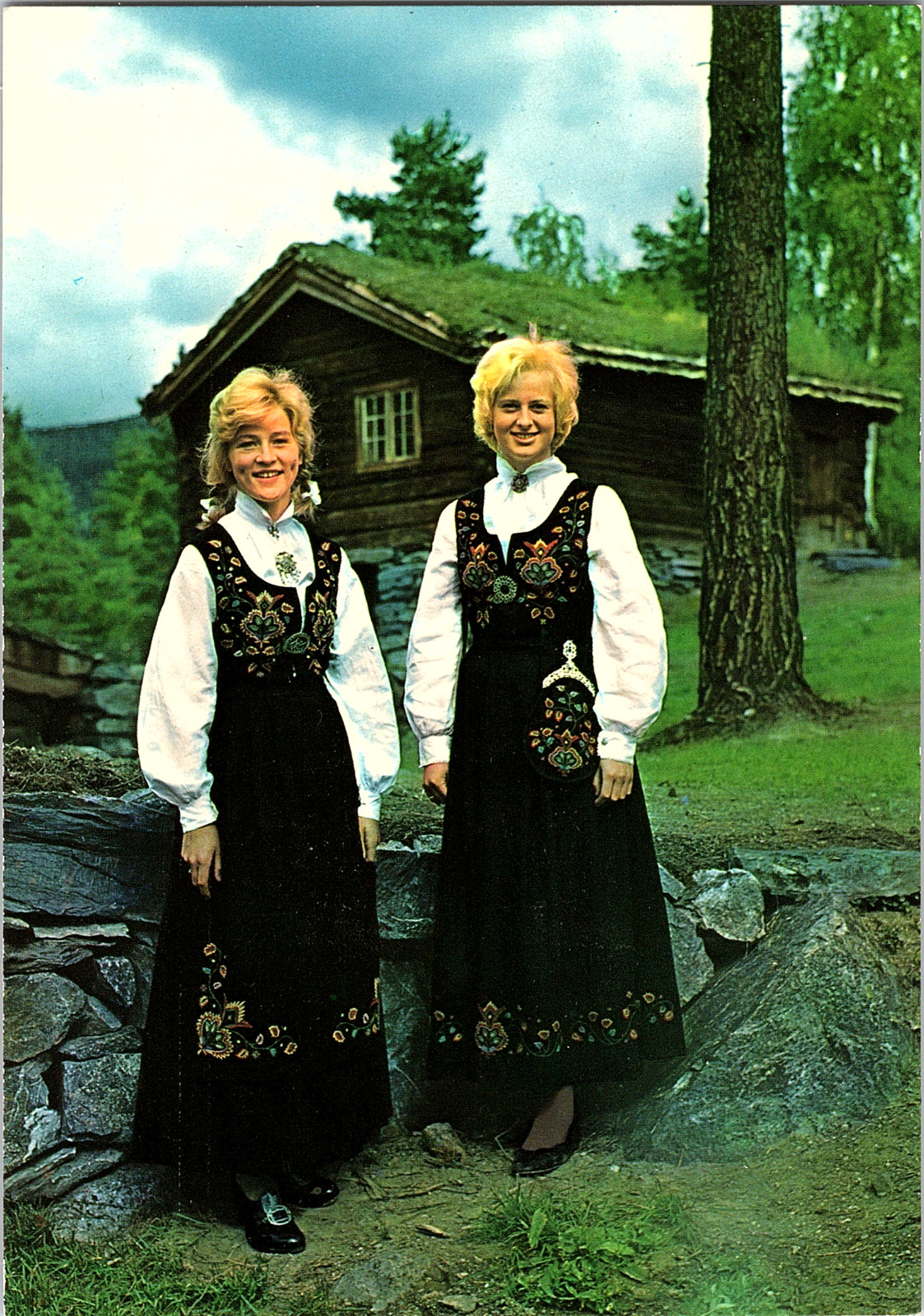 Postcard. Valdres Folk Museum. Local Costumes from the district. Norway Postcard. Valdres Folk Museum. Local Costumes from the district. Norway