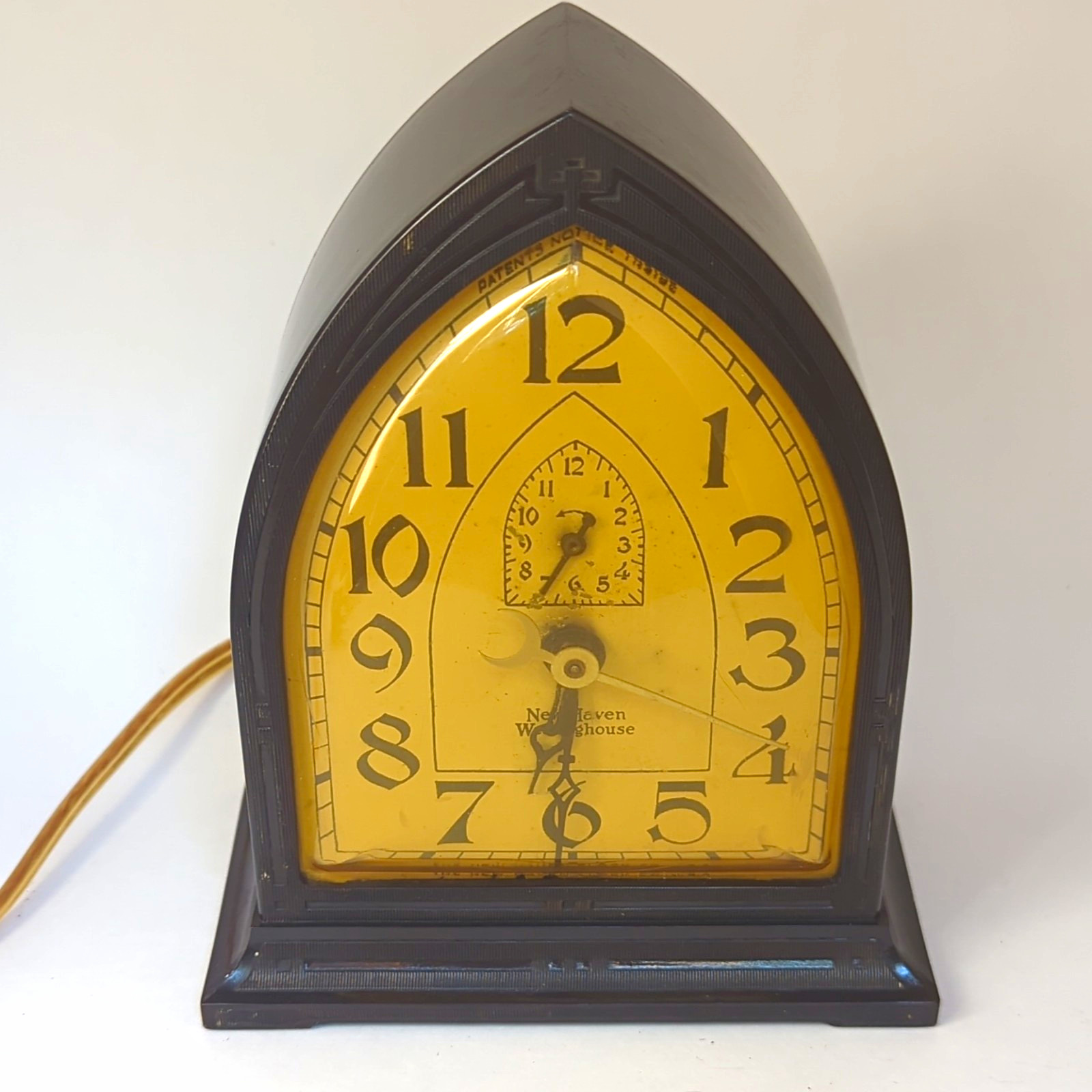 Gothic Vintage 1930s New Haven Westinghouse Bakelite Cathedral Electric Clock