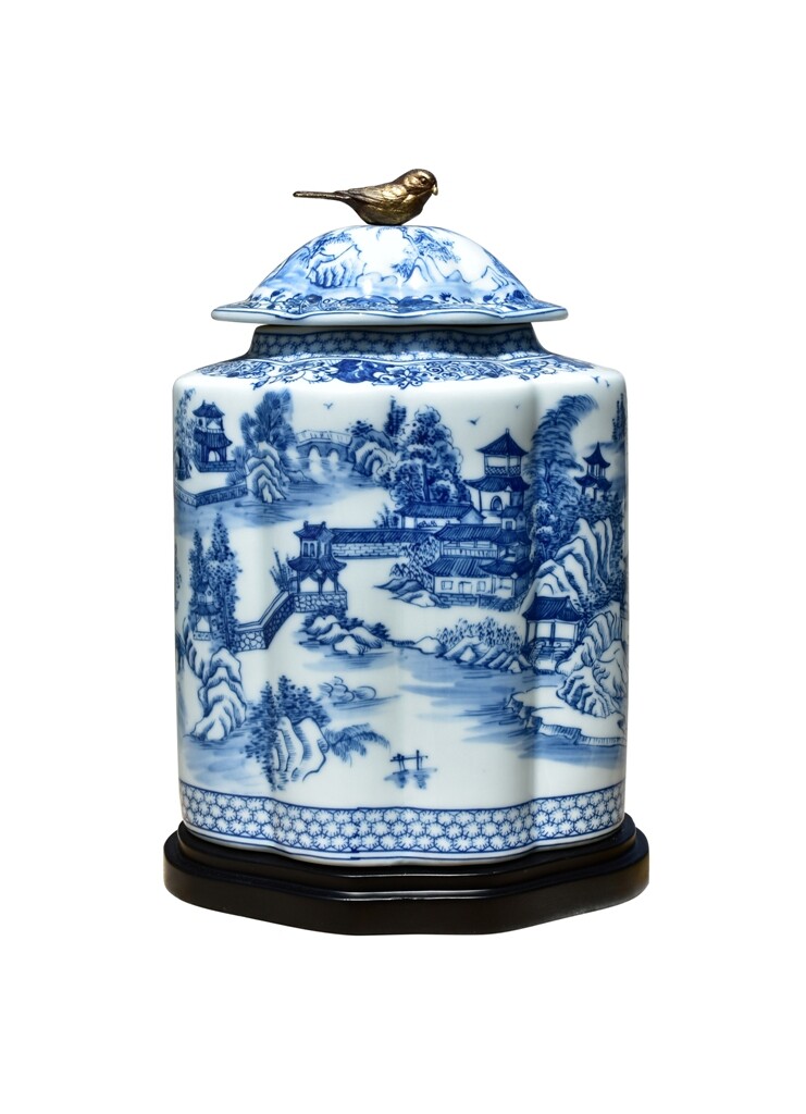 Blue and White Blue Willow Porcelain Scalloped Tea Caddy Jar 15 Blue and White Blue Willow Porcelain Scalloped Tea Caddy Jar 15