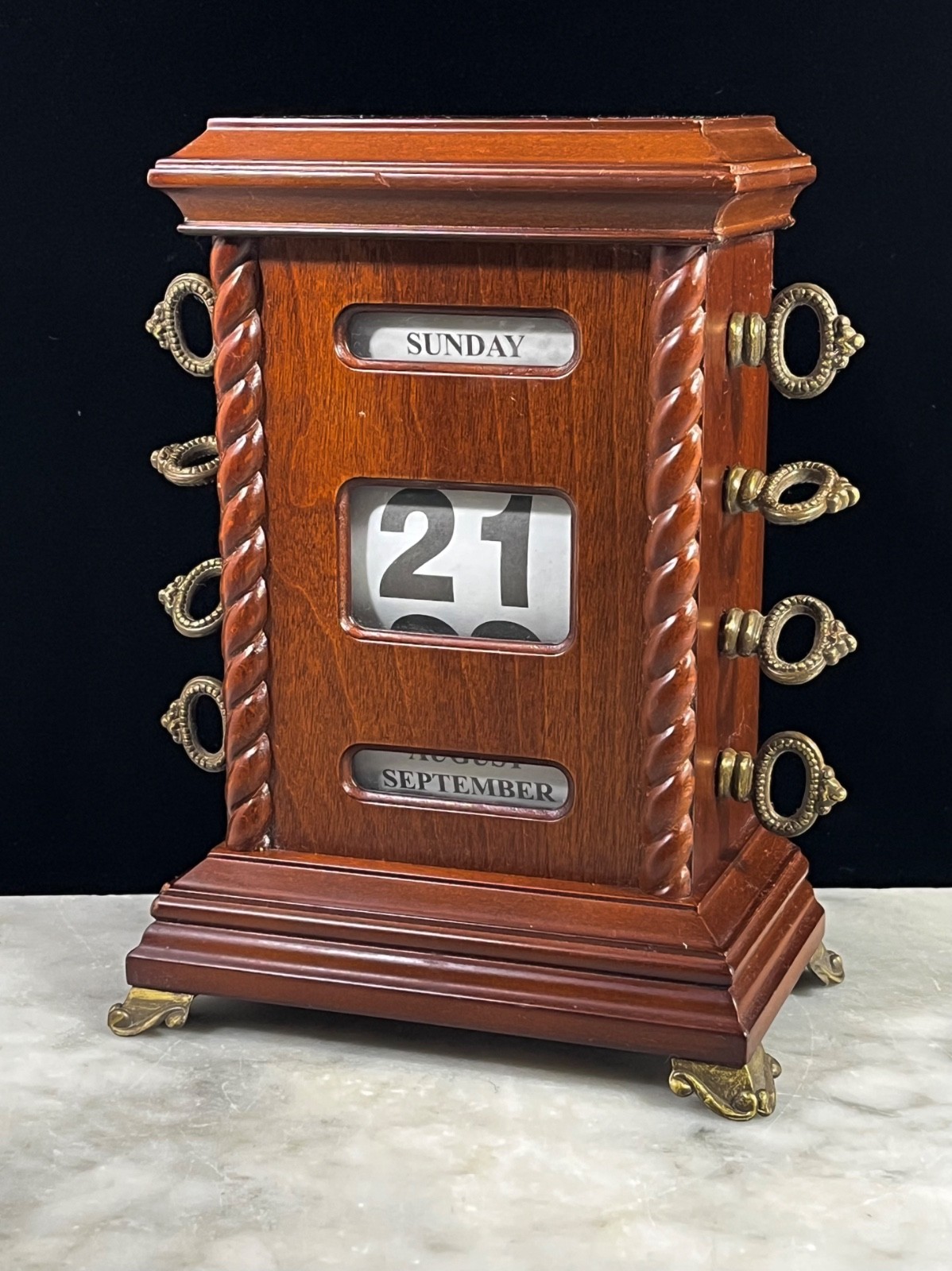 Vintage 2002 Bombay Company Wood Grass Perpetual Calendar Desk Calendar 8” x 6”