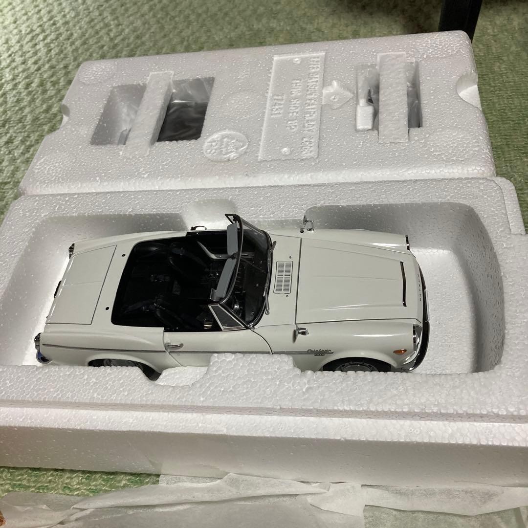 1/18 Datsun Fairlady 2000 Minicar