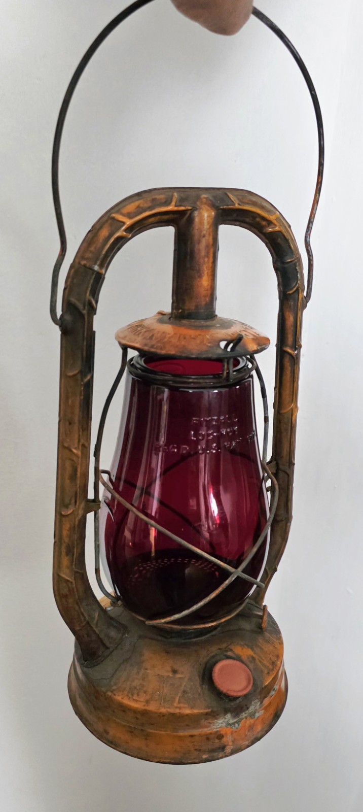 Early 1900s Dietz Cold Blast Lantern, Syracuse NY - Original Globe, Railroad Era Early 1900s Dietz Cold Blast Lantern, Syracuse NY - Original Globe, Railroad Era