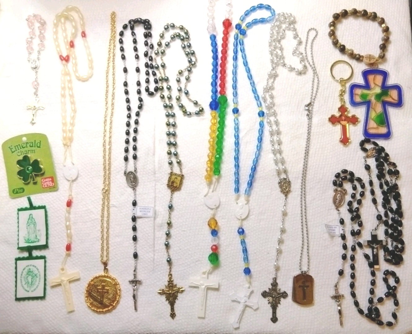 Vintage Religious Lot Of Medals Crosses Jesus Pins Necklaces Rosary Vintage Religious Lot Of Medals Crosses Jesus Pins Necklaces Rosary