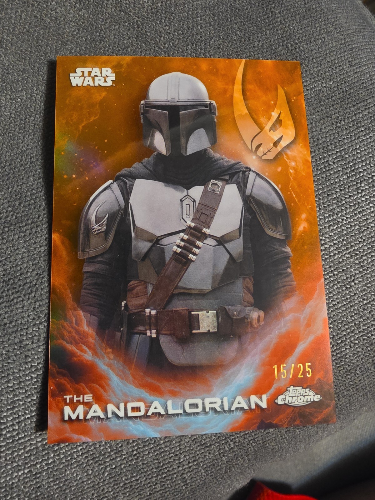 2025 Topps Chrome Star Wars CE-48 The Mandalorian Orange Refractor /25 Costco 2025 Topps Chrome Star Wars CE-48 The Mandalorian Orange Refractor /25 Costco
