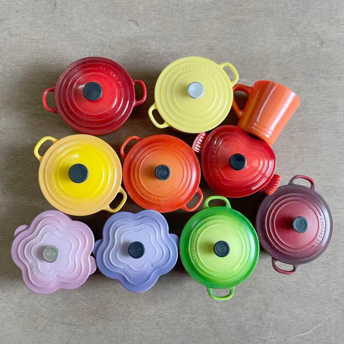 Lot of 10 Le Creuset Kitchen Magnet Miniature Fridge Magnets Lot of 10 Le Creuset Kitchen Magnet Miniature Fridge Magnets