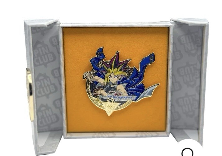 NYCC Exclusive Pin Club One Piece Gear 5 Luffy MINT Pin  New & Pin Club Card