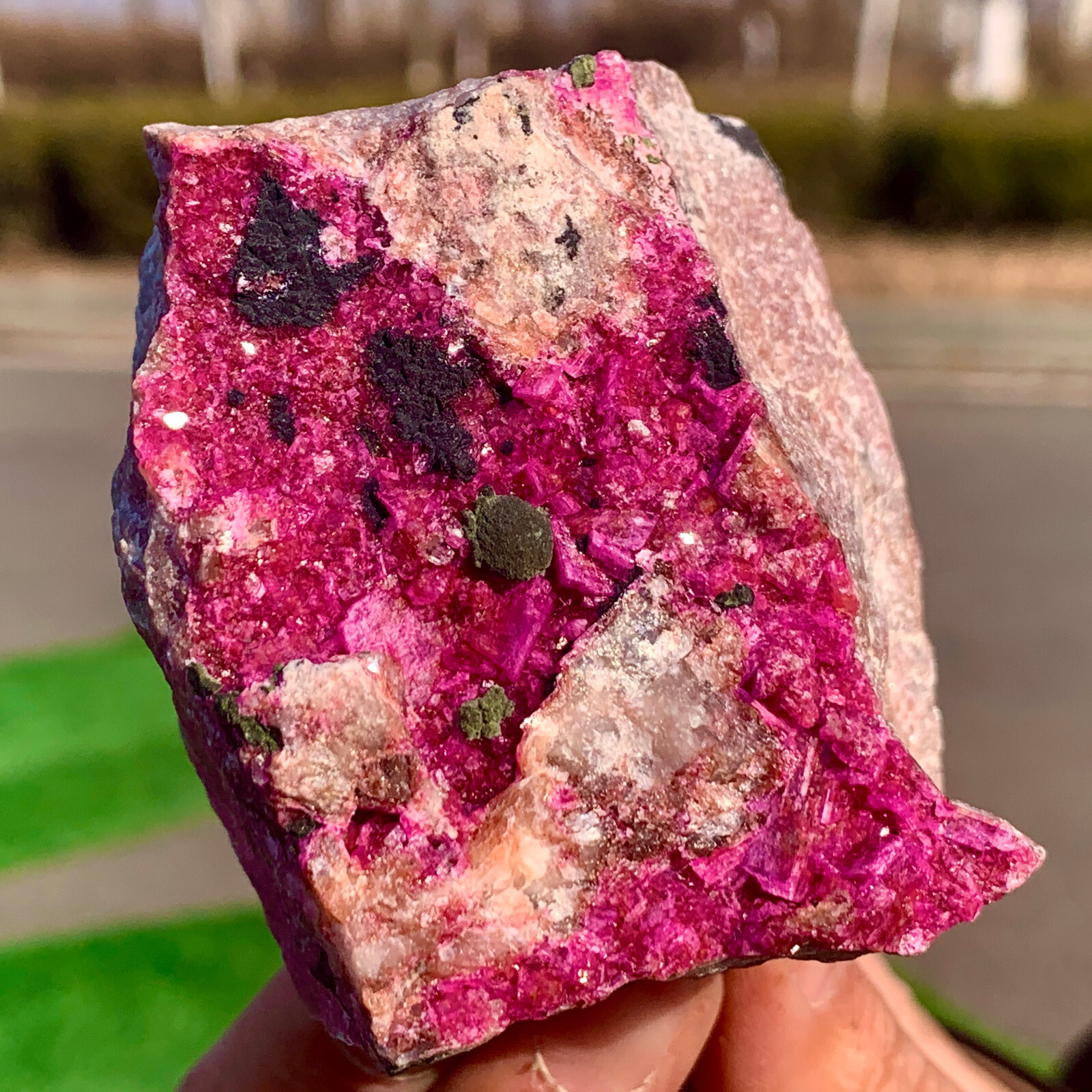 302G Natural Cobalto Calcite graininess Crystal Mineral specimen Healing-Congo