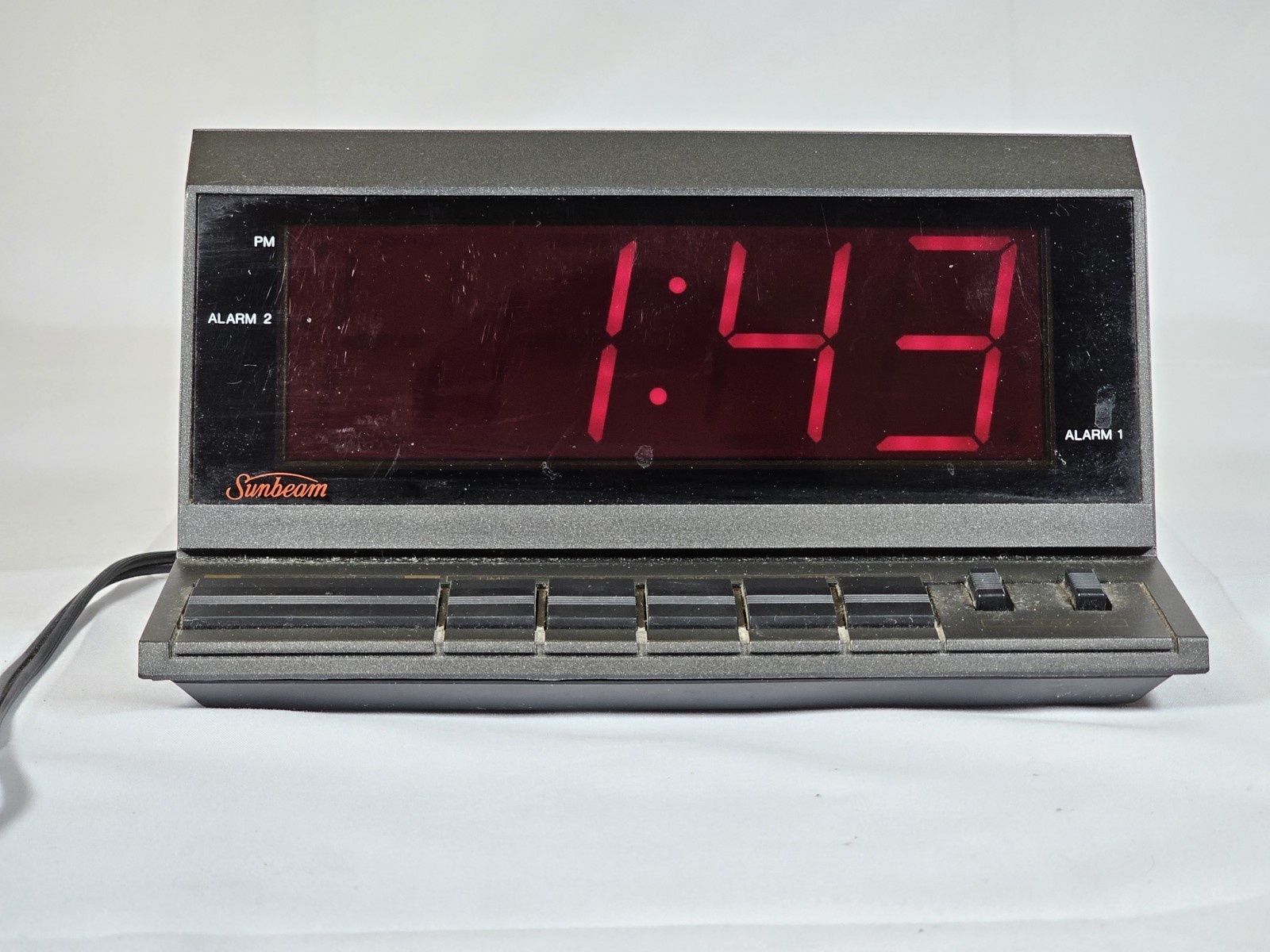 Sunbeam Electric Digital LED Dual Alarm Clock with Snooze #887-36 Tested Working Sunbeam Electric Digital LED Dual Alarm Clock with Snooze #887-36 Tested Working