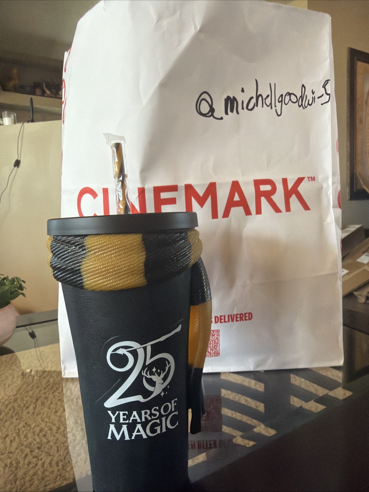 Harry Potter 25th Anniversary Hufflepuff Gripper Cup Tumbler w/ Straw Cinemark