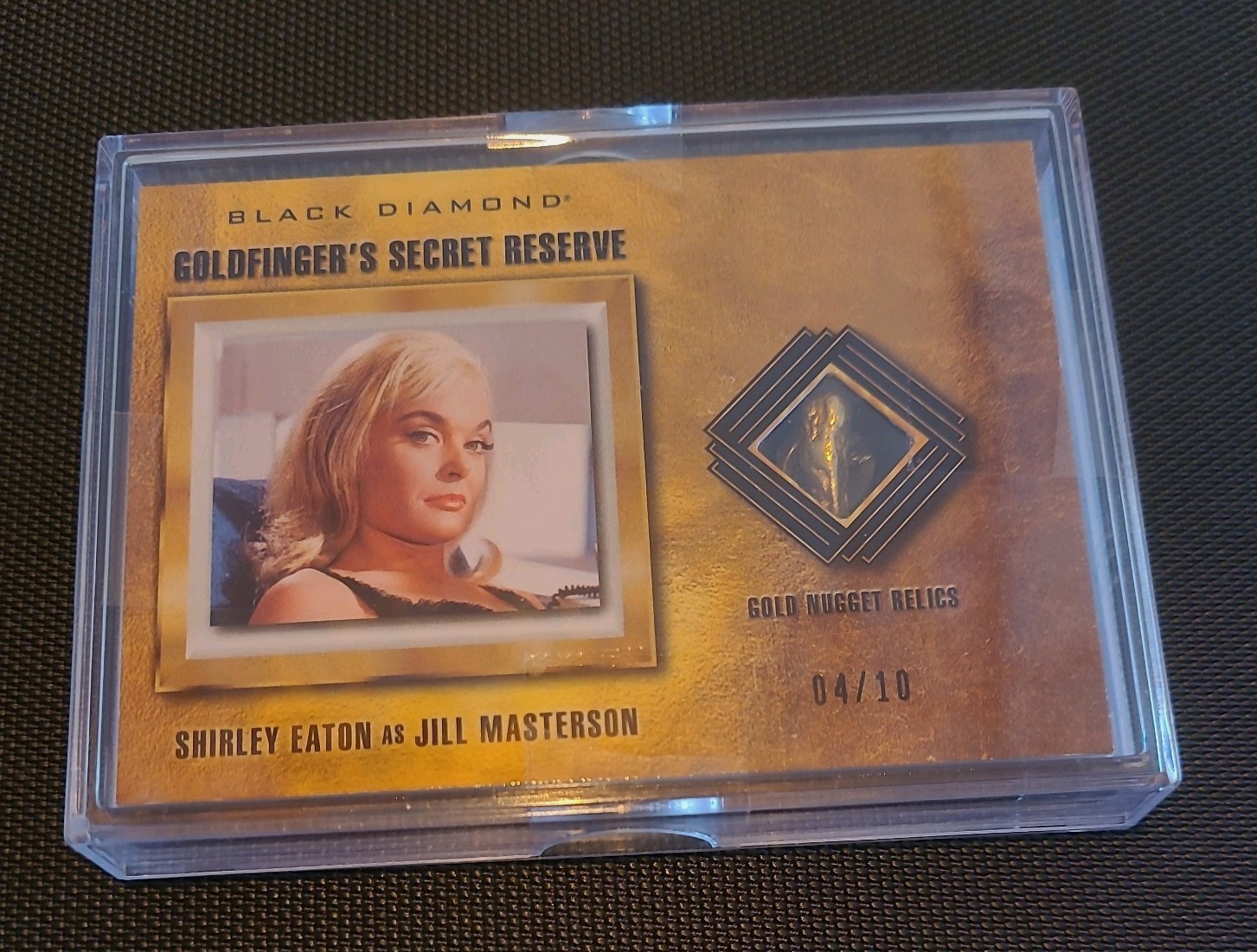 2025 UD James Bond Black Diamond SHIRLEY EATON JILL MASTERSON 4/10 Gold Nugget 2025 UD James Bond Black Diamond SHIRLEY EATON JILL MASTERSON 4/10 Gold Nugget