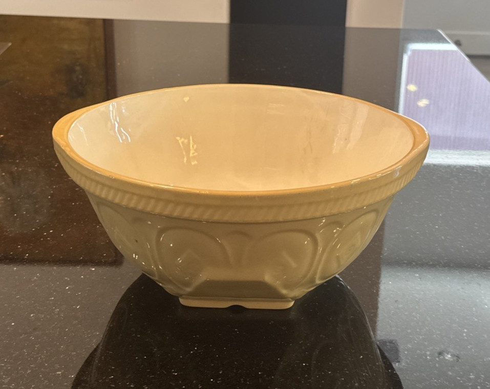 Vintage T. G. Green, Yellow Ware Gripstand Mixing Bowl, 12 Inches 1950\'s Diamond Vintage T. G. Green, Yellow Ware Gripstand Mixing Bowl, 12 Inches 1950\'s Diamond