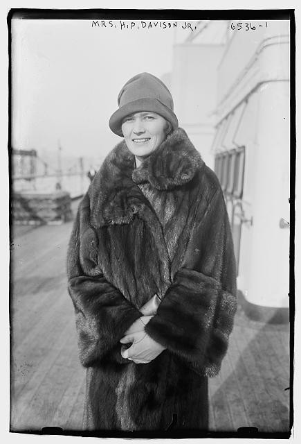Photo:Mrs. H.P. Davison Jr.