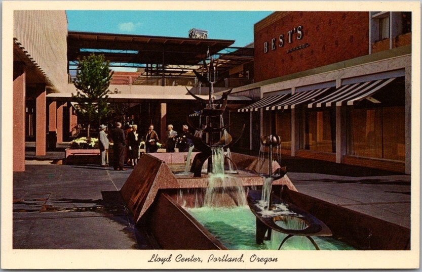 c1960 PORTLAND, Oregon Postcard LLOYD CENTER \
