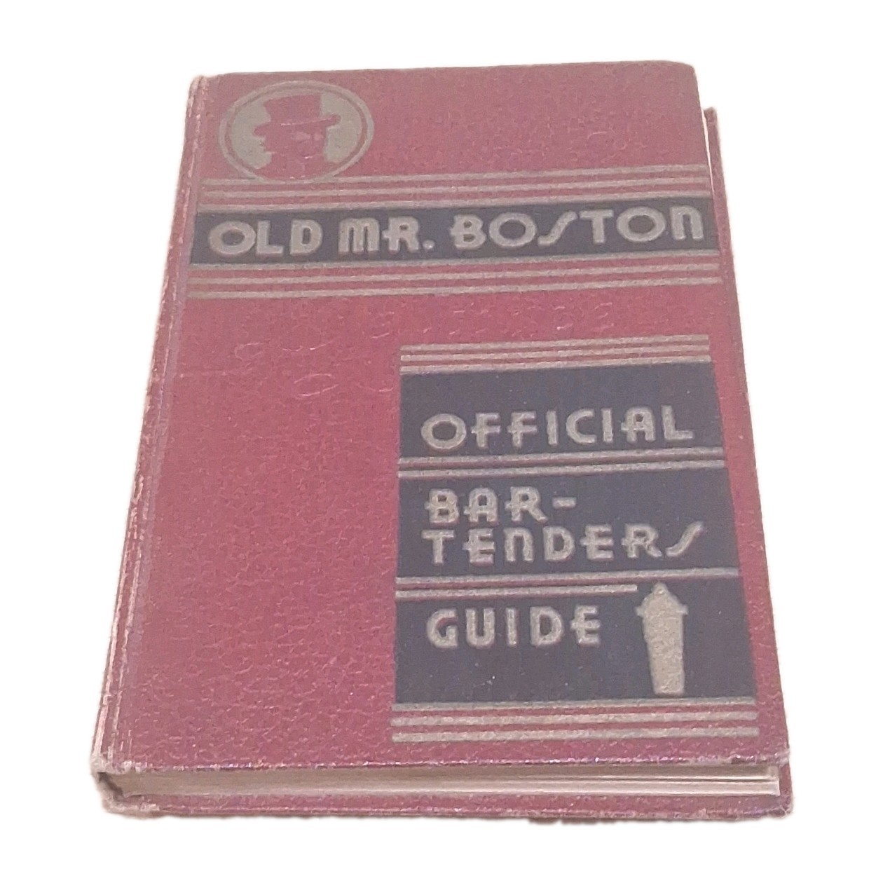 Old Mr Boston Deluxe Official Bartenders Guide Vintage 1935 Printing In USA Rare